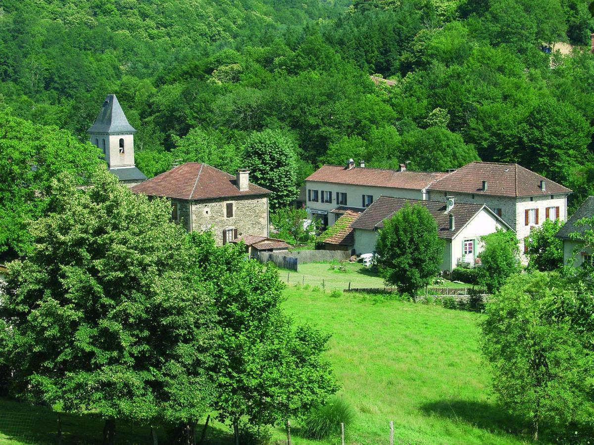 Domisiladore Latouille-Lentillac Kültér fotó